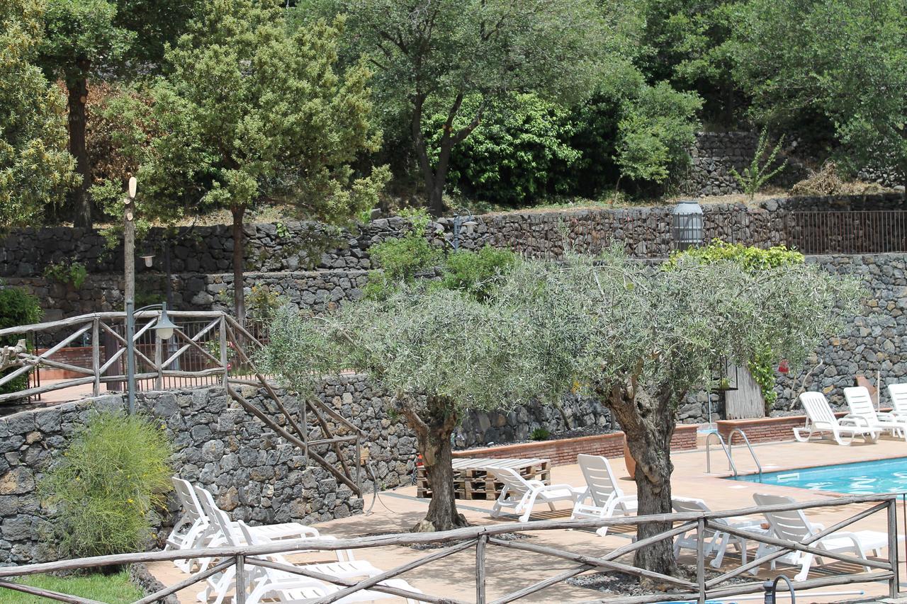 Le Cisterne Dell'Etna Hotel Calcerana-Marina ภายนอก รูปภาพ