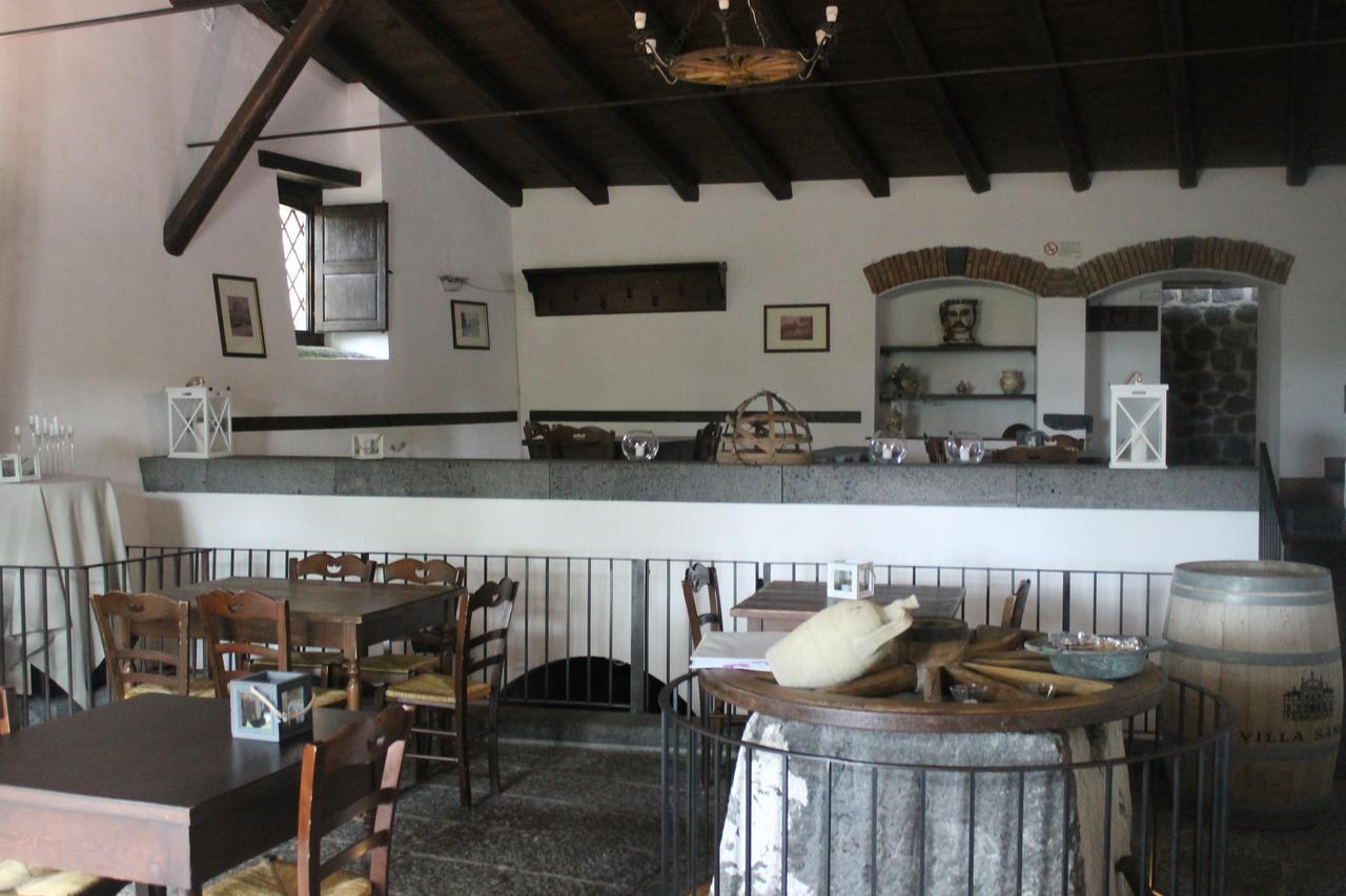 Le Cisterne Dell'Etna Hotel Calcerana-Marina ภายนอก รูปภาพ