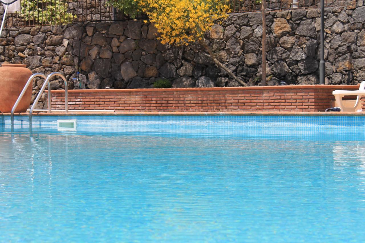 Le Cisterne Dell'Etna Hotel Calcerana-Marina ภายนอก รูปภาพ
