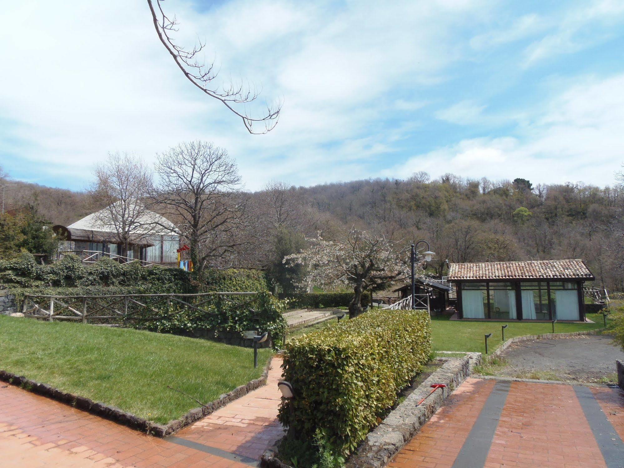 Le Cisterne Dell'Etna Hotel Calcerana-Marina ภายนอก รูปภาพ